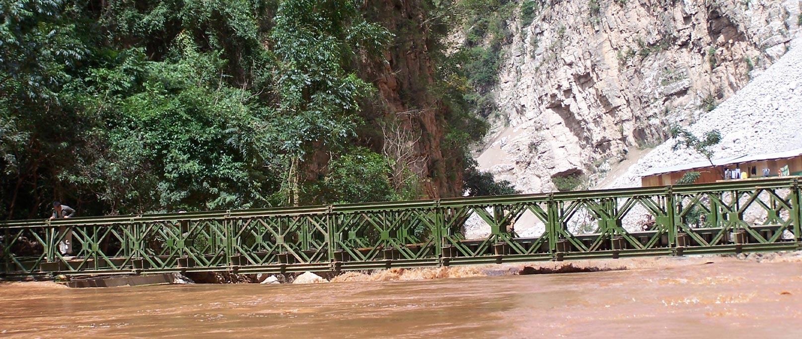 Podul de oțel al râului Pudu din județul Luquan, Yunnan